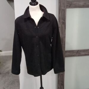 Gap style 121083 recycled wool coat with 6 snap closure cuff & collar size Large